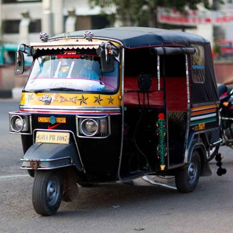 रिक्षा — Auto Rickshaw